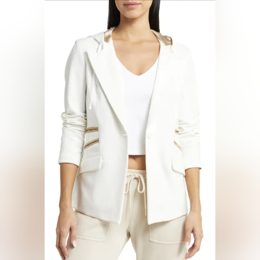 Blanc Noir White Blazer With Gold Details